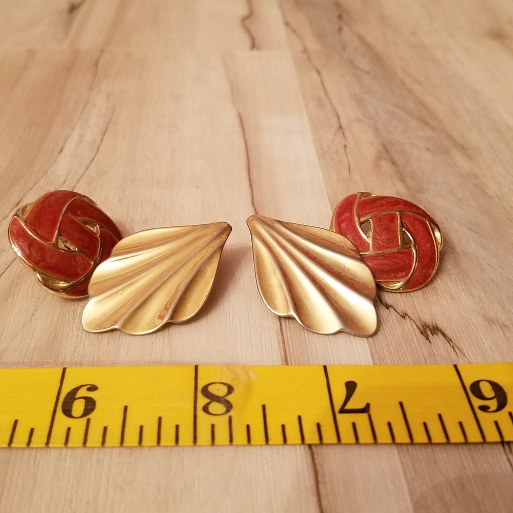 Set of 2 Earrings